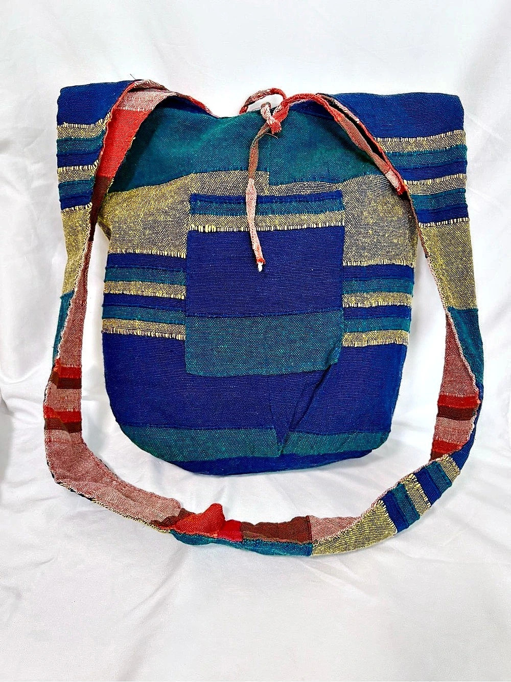 Reversible cross body bag